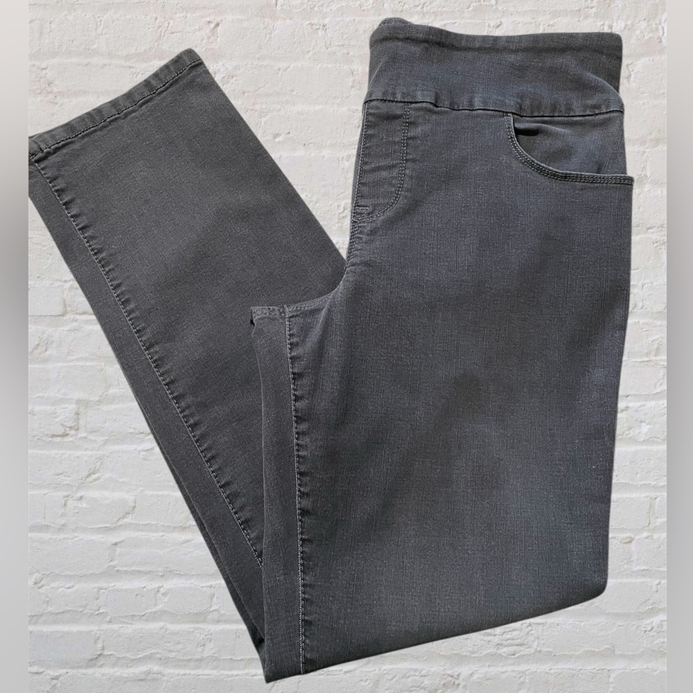 Gloria Vanderbilt Pull-On Jeans